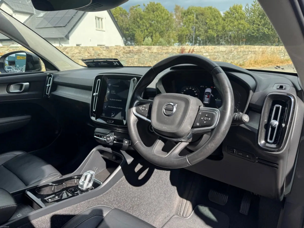 Volvo XC40 1.5 T5 INSCRIPTION PHEV 5 5DR A - Image 5