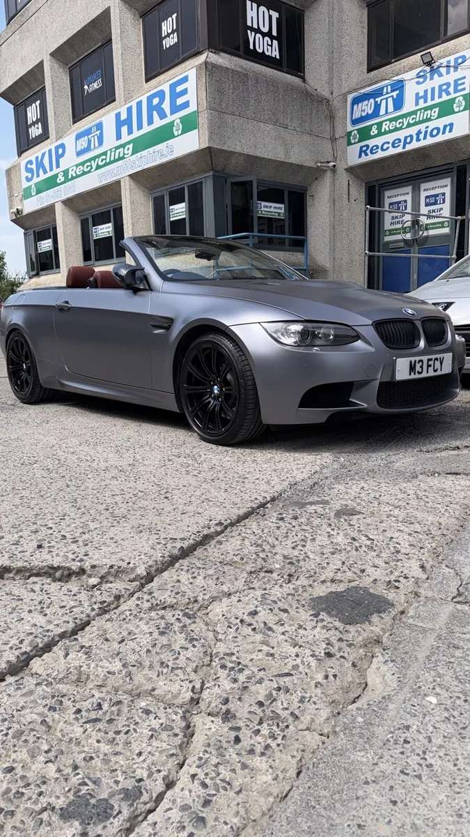 BMW M3 E93 2009 Conservative - Image 4