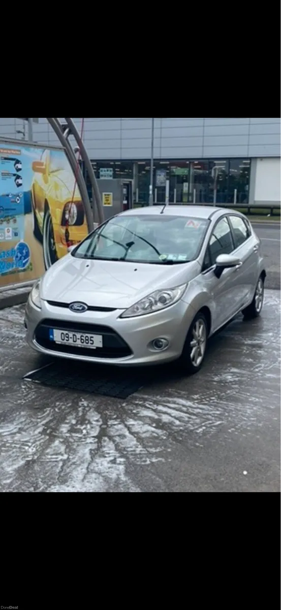 Ford fiesta titanium 1.2 petrol 2009 manual - Image 6