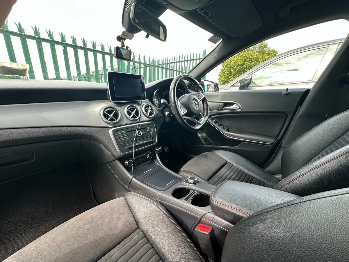 Mercedes-Benz CLA 220d AMG Line - Image 5