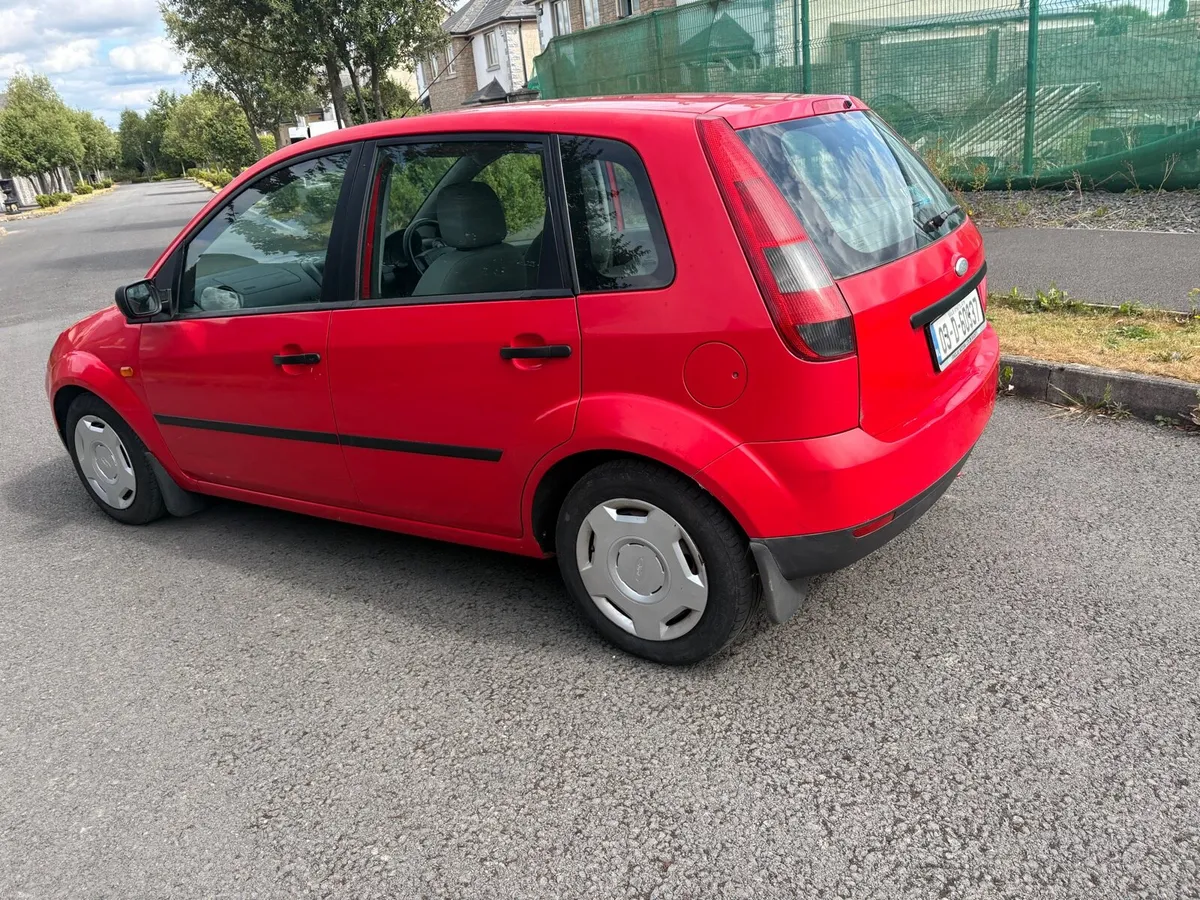 Ford fiesta - Image 6