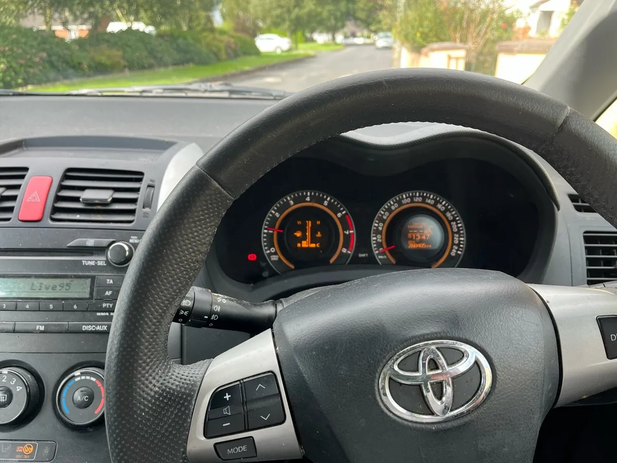 Toyota Auris 1.3 , 2010 - Image 4