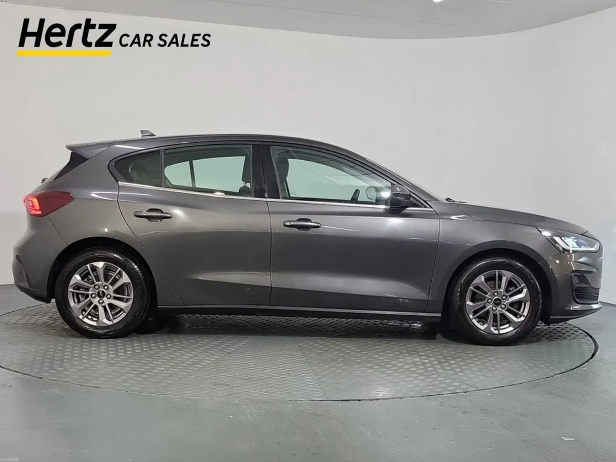 Ford Focus TITANIUM Petrol Manual - Image 2