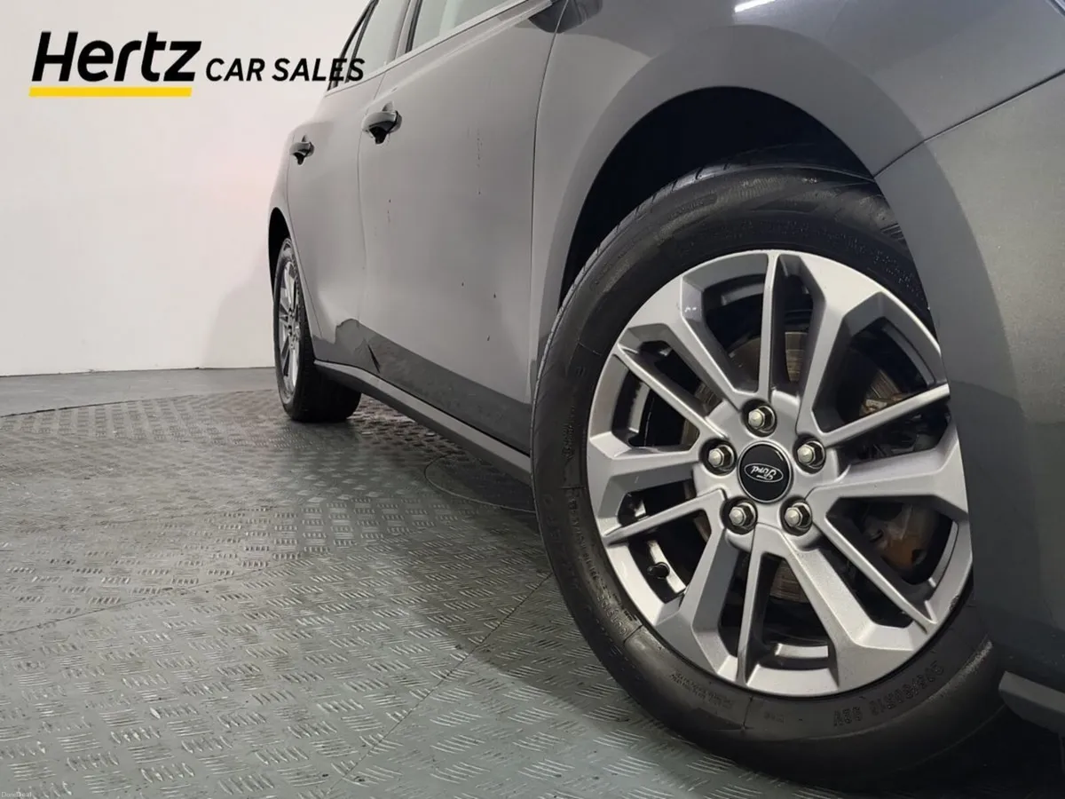 Ford Focus TITANIUM Petrol Manual - Image 6
