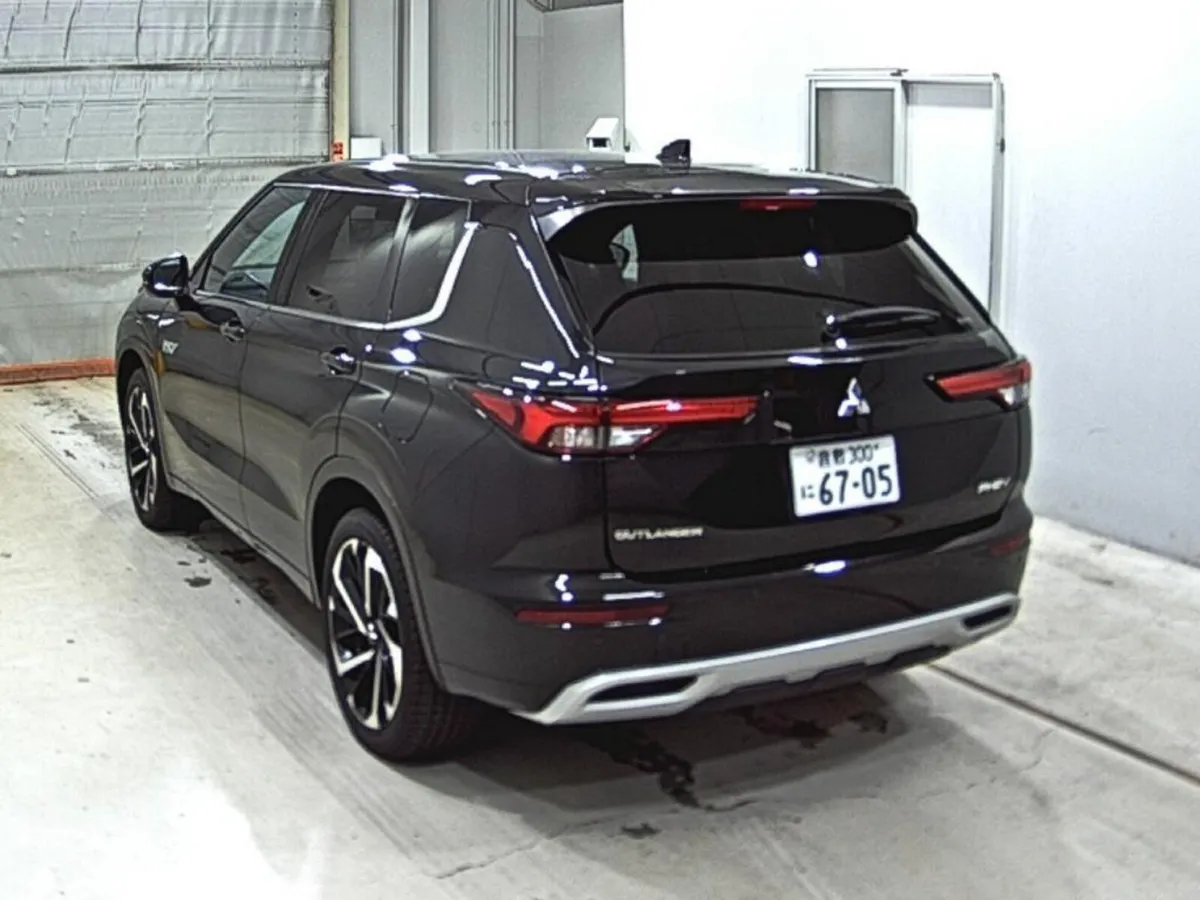Mitsubishi Outlander 2024 - Image 2