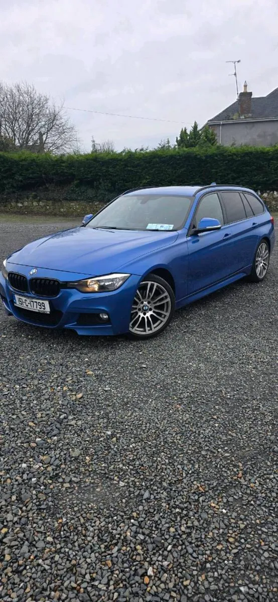 Bmw 3sieres  320D M/SPORT - Image 3