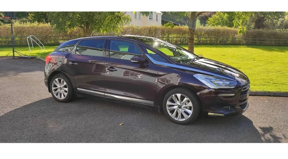 Citreon DS Automobiles DS 5 2015 - Image 1