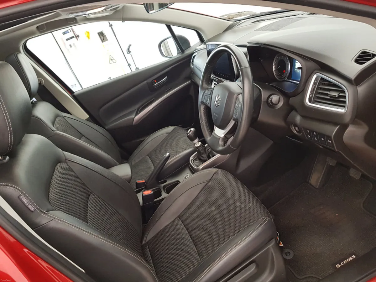 Suzuki S-CROSS (4WD) 1.4 Ultra Allgrip - Image 5