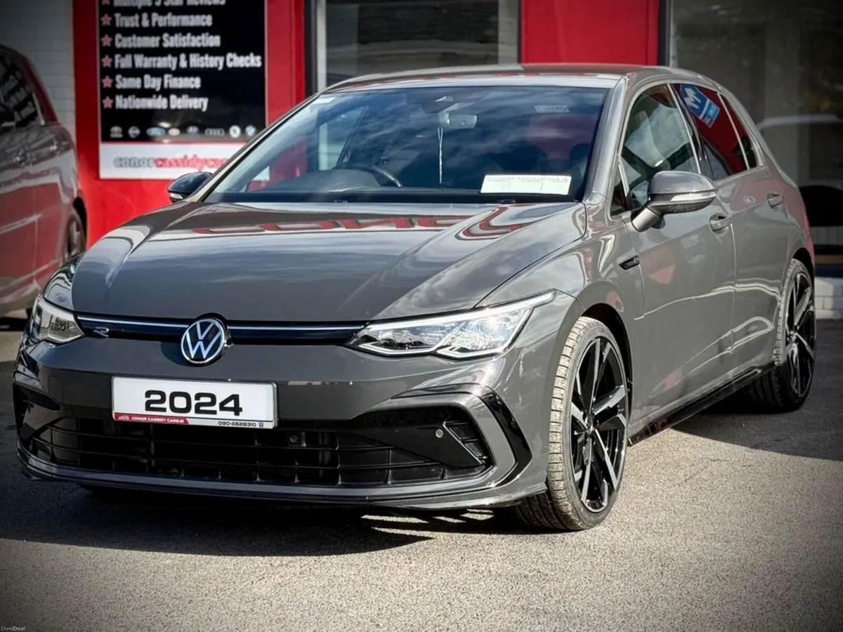 Volkswagen Golf R-LINE TSI // SAME DAY FINANCE AVA - Image 4