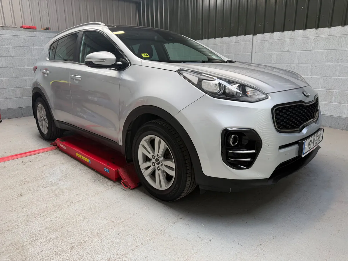 2016 KIA SPORTAGE             PAN ROOF ! - Image 2