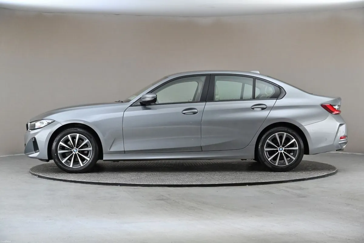 BMW 3-Series 320D SALOON 190BHP RWD - Image 5