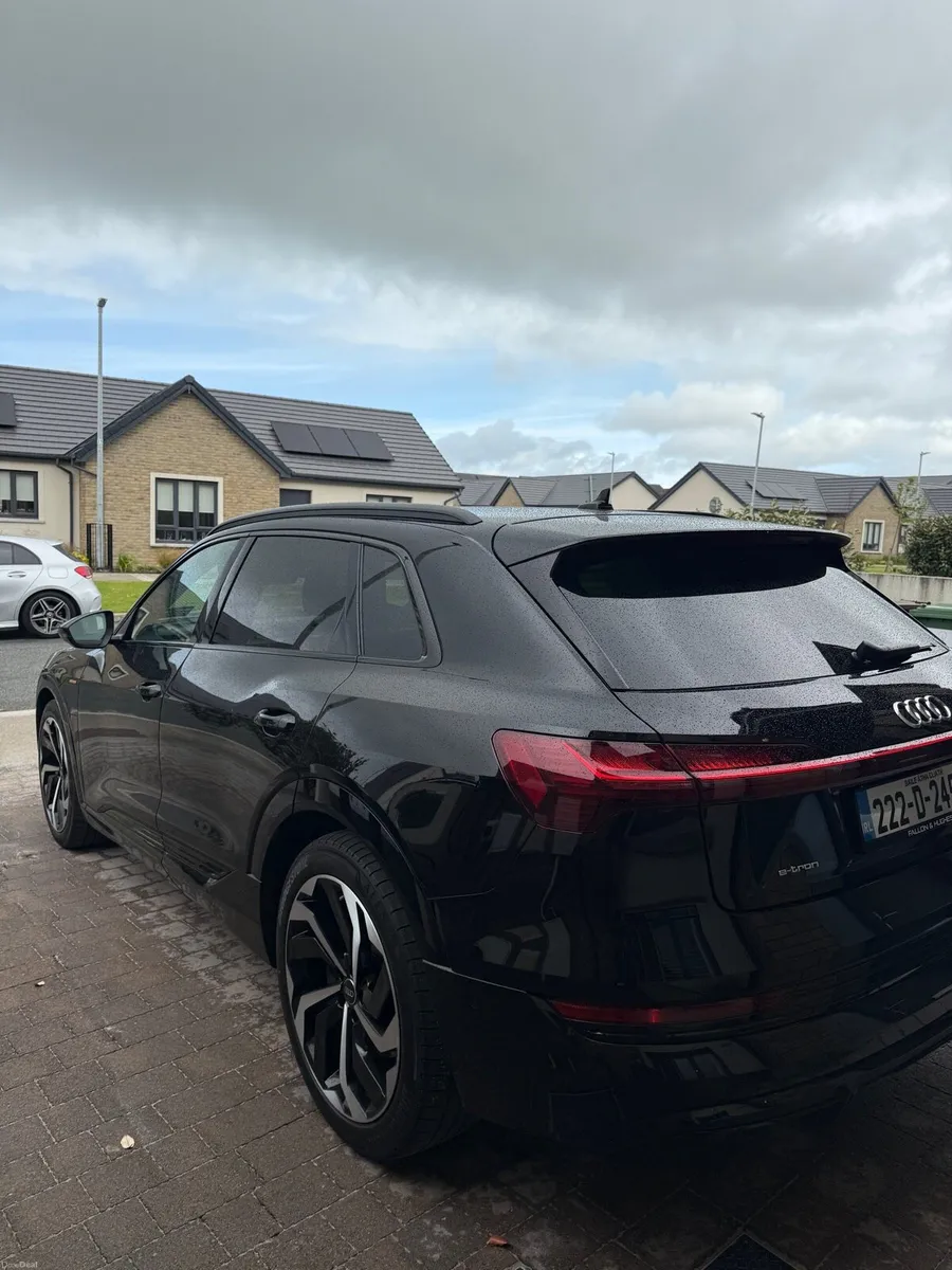 AUDI ETRON 50 QUATTRO BLACK EDITION - Image 3