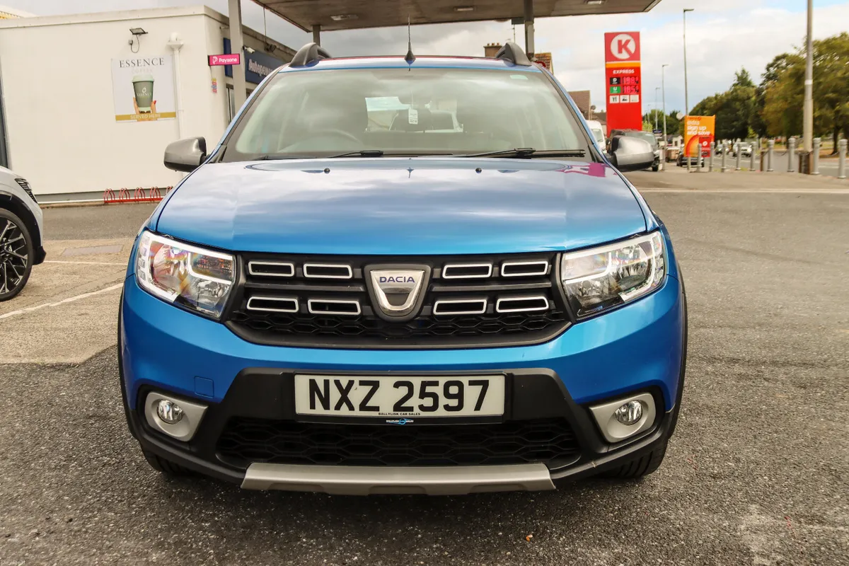 2019 Dacia Sandero Stepway - Image 2