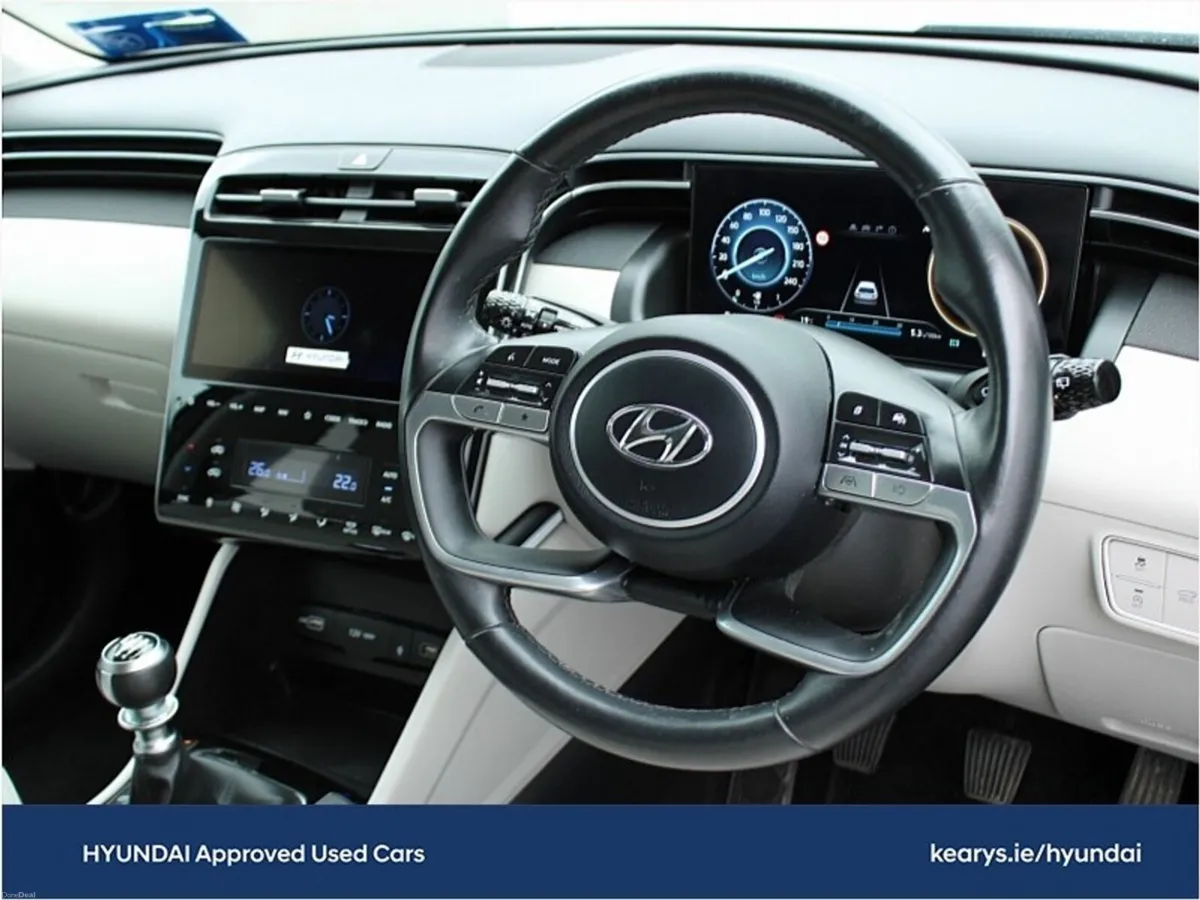 Hyundai Tucson 2WD Executive Plus w 2 Tone Roof - Image 6