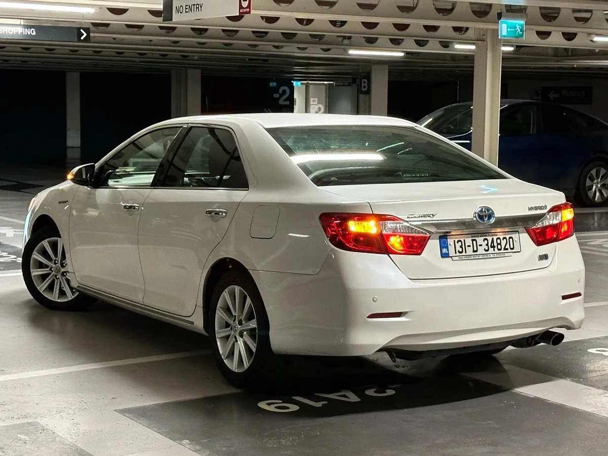Toyota Camry 2013 - Image 3