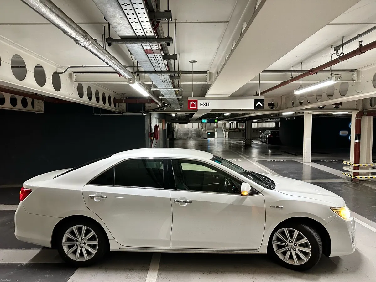 Toyota Camry 2013 - Image 5