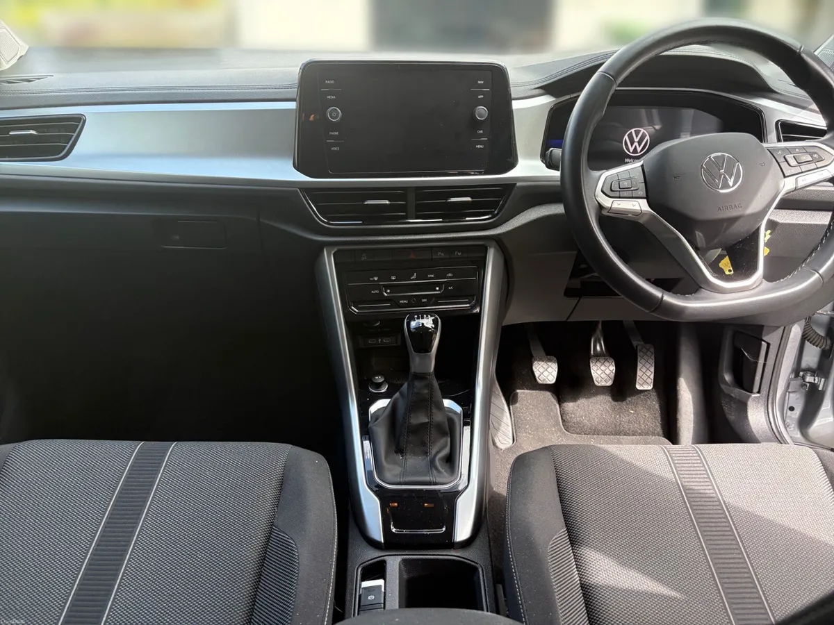 Volkswagen T-Roc 2023 - Image 4