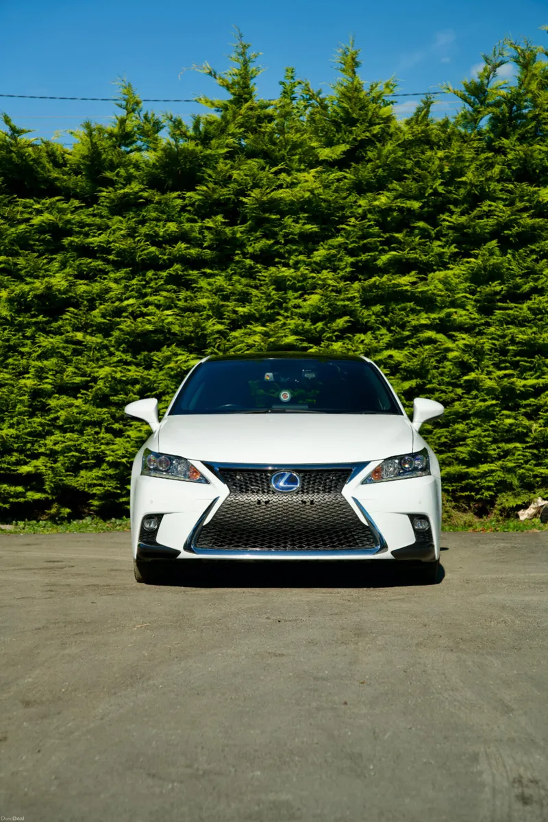 Lexus CT200H F-SPORT 2017 - Image 5