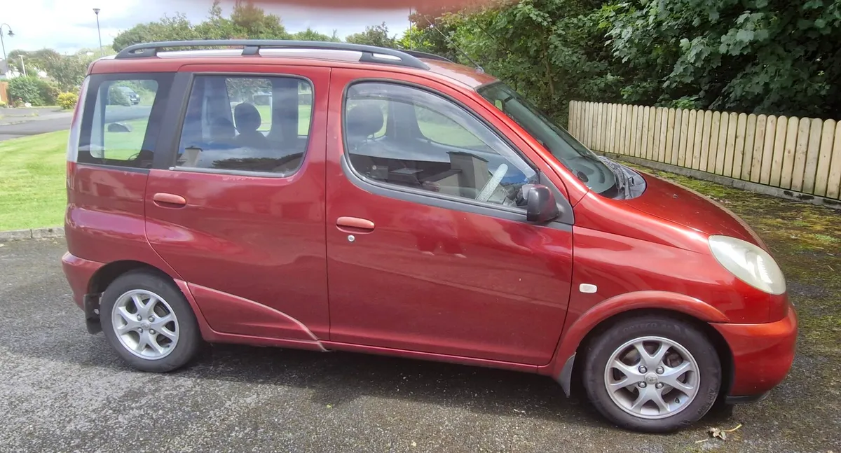 2000 Toyota Yaris Verso - Image 3