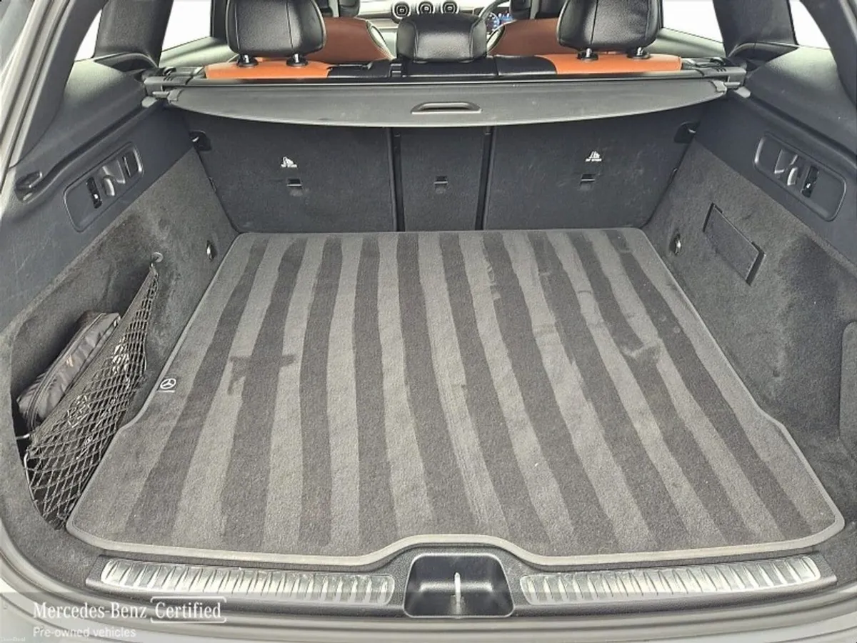 Mercedes-Benz GLC GLC220D 4MATIC AMG Line - Image 5