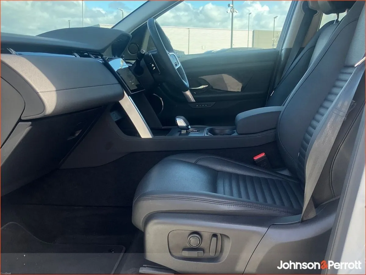 Land Rover Discovery Sport 1.5 I3 PHEV 309 PS AWD - Image 3