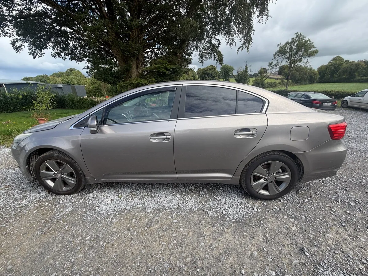 Toyota avensis - Image 3