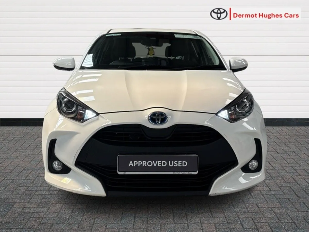 Toyota Yaris HYBRID LUNA AUTO - Image 5