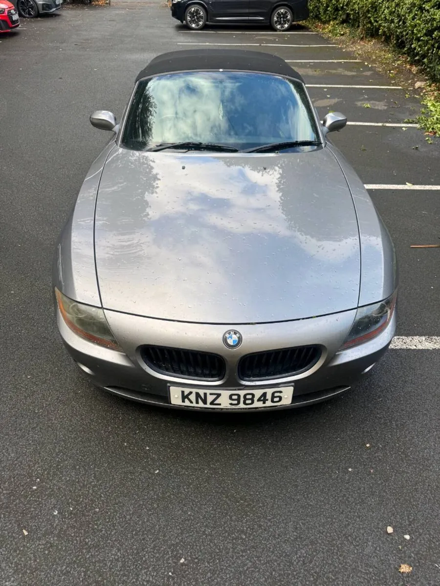 BMW Z4 2005 Grey 2.0L - Image 2