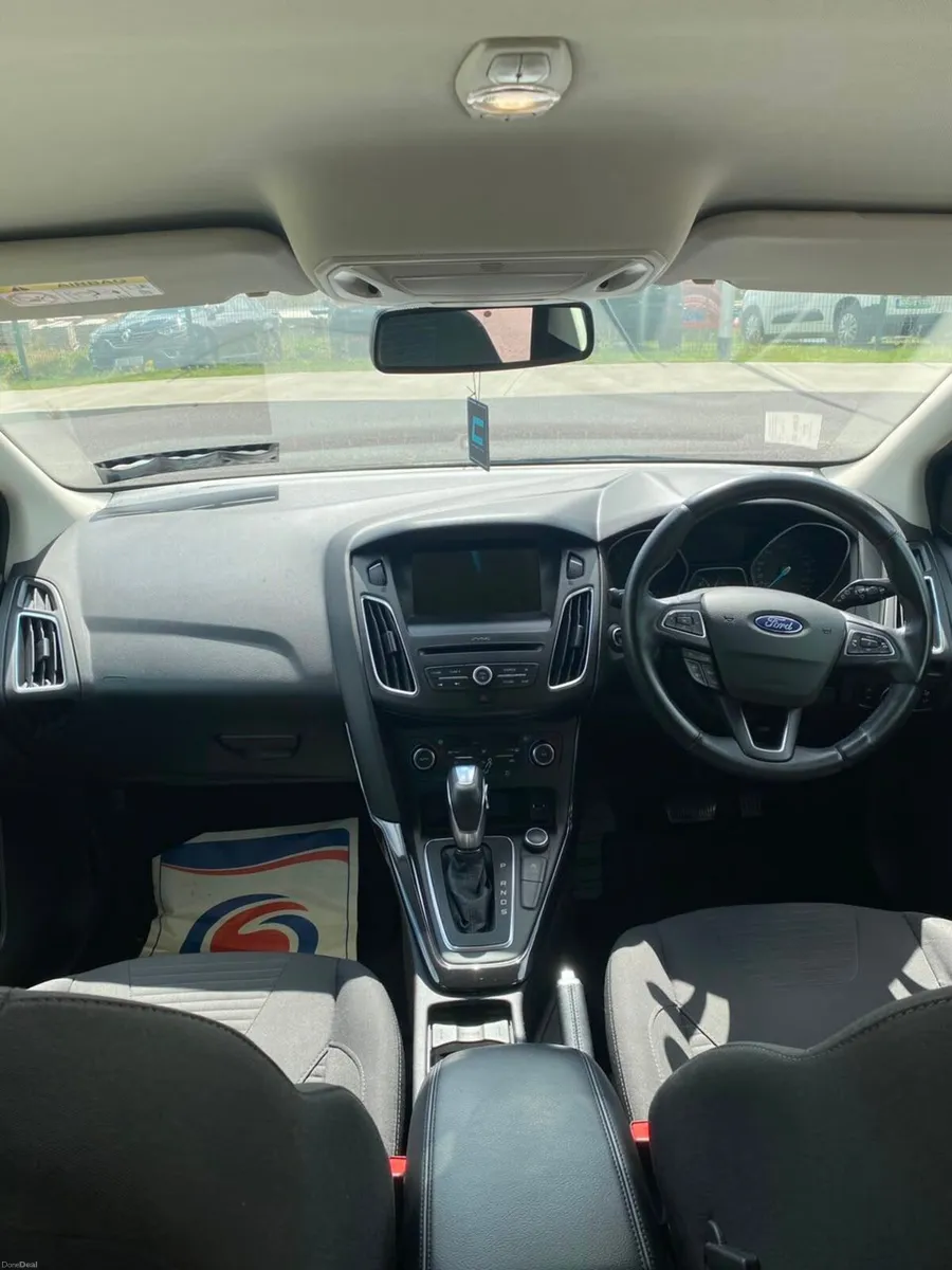 2017 Ford Focus Automtic /132kkm /11-Mnth  warrety - Image 6