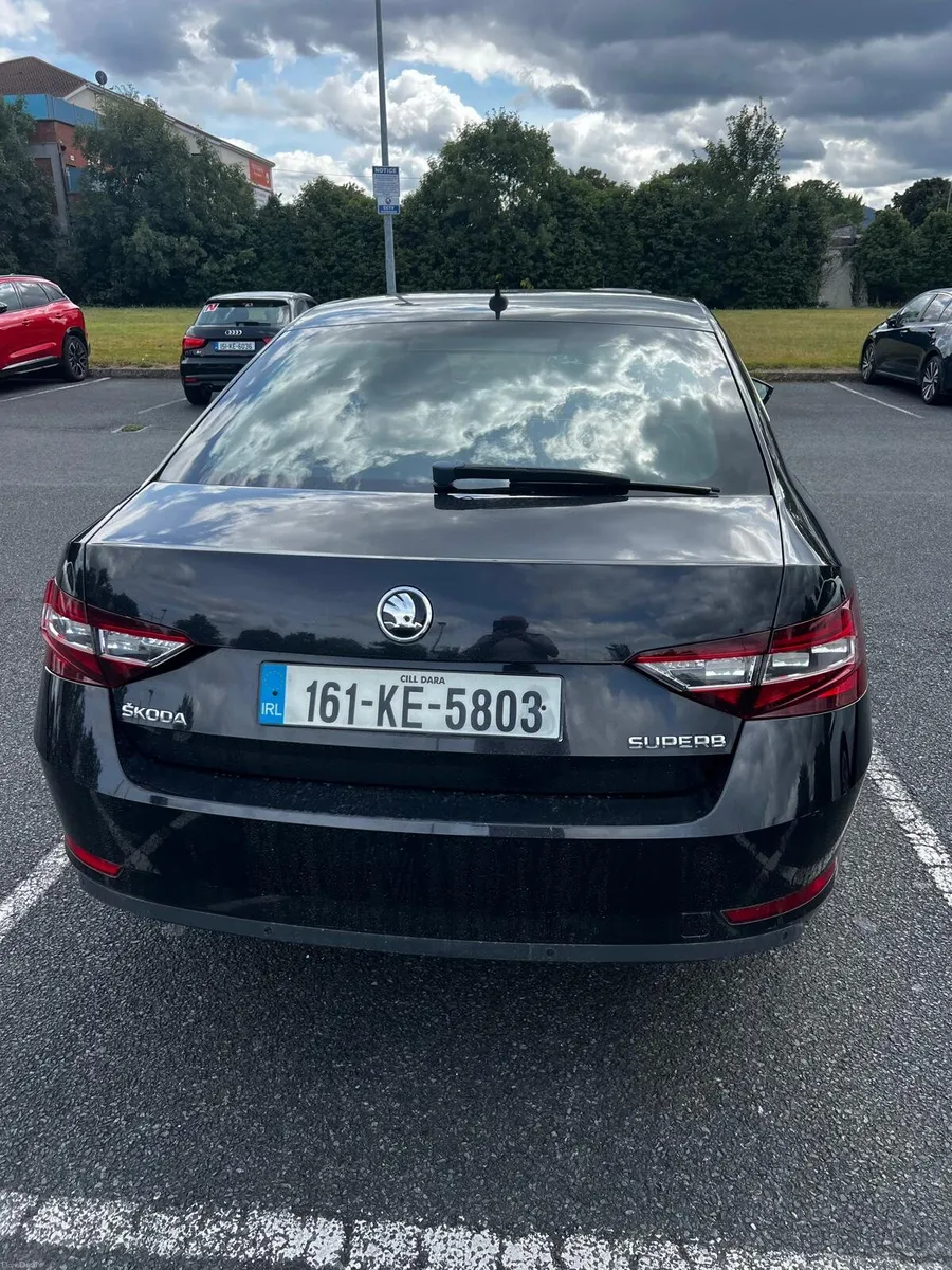 Skoda superb - Image 2
