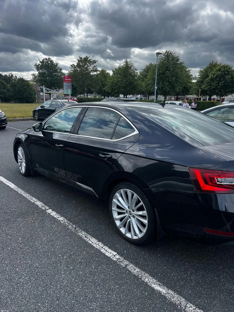 Skoda superb - Image 1