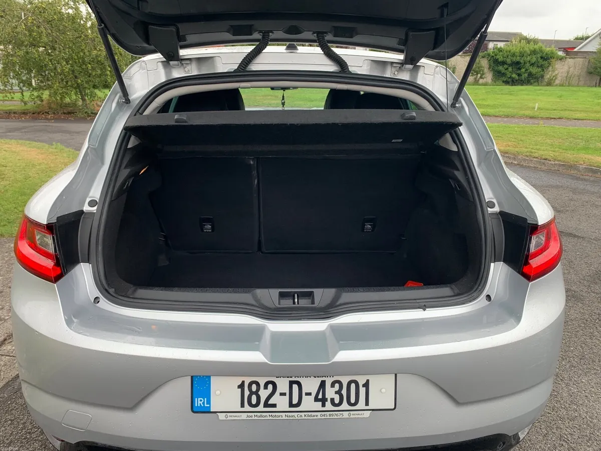 Renault Megane 2018 automatic - Image 5