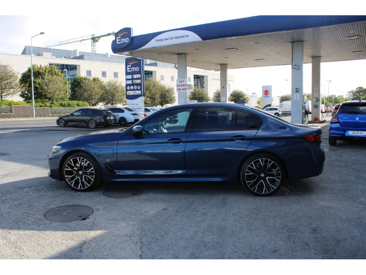BMW 5-Series 530E M SPORT 4DR AUTO - Image 5