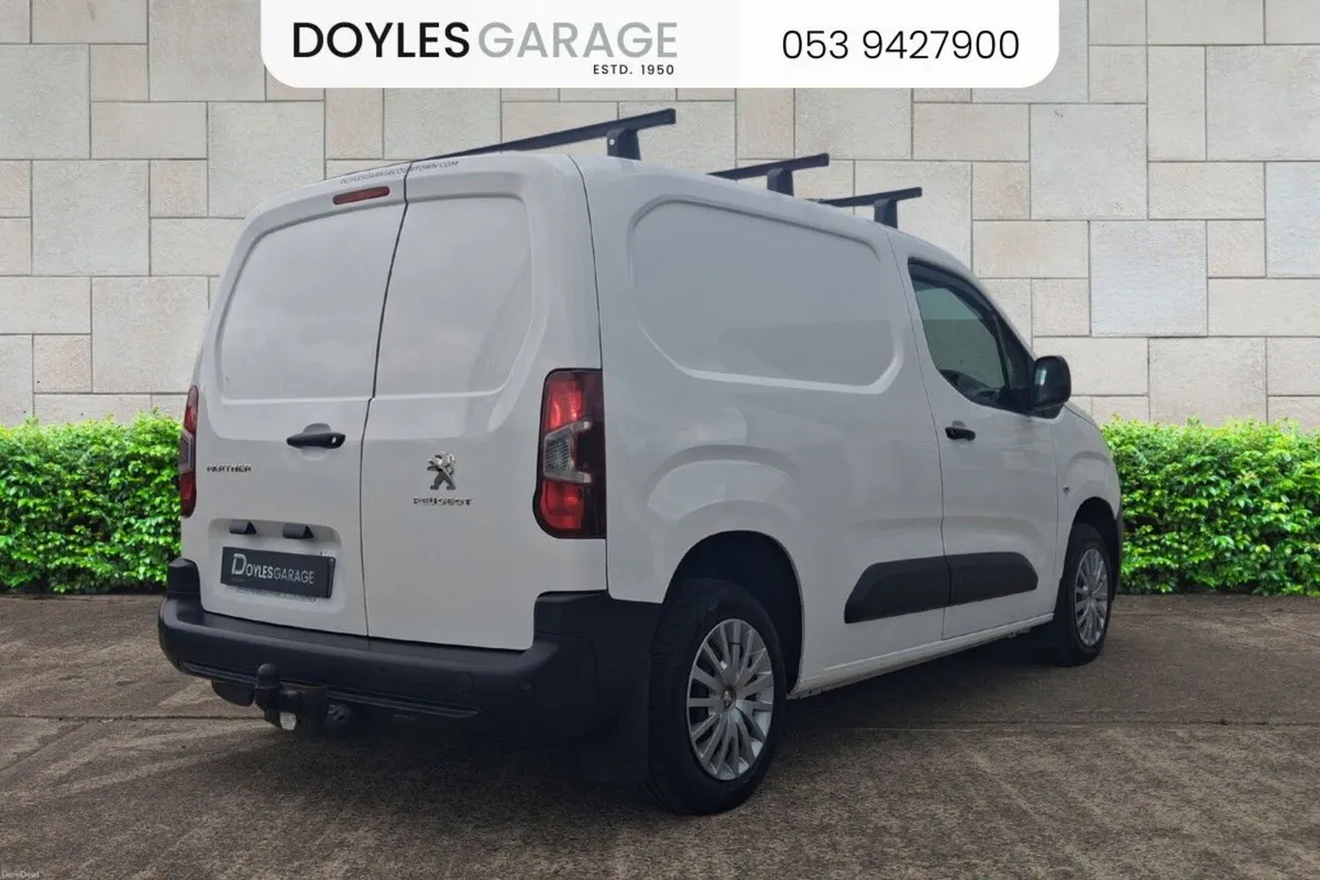 Peugeot Partner Professional 1.5 Blue HDi Diesel 7 - Image 4