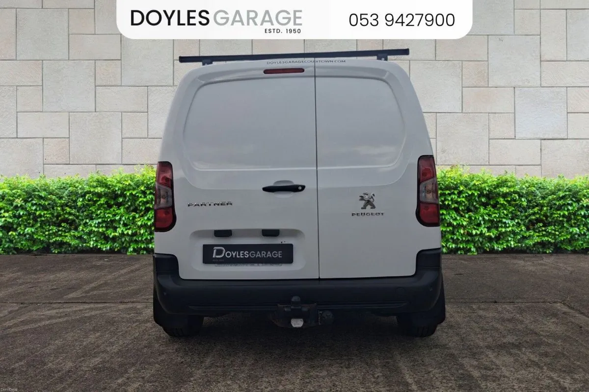 Peugeot Partner Professional 1.5 Blue HDi Diesel 7 - Image 3