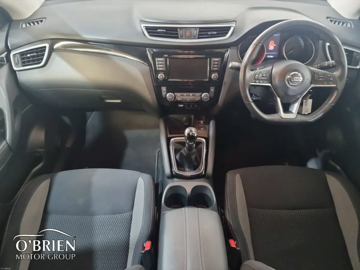 Nissan Qashqai 1.5 DSL SE - Image 2