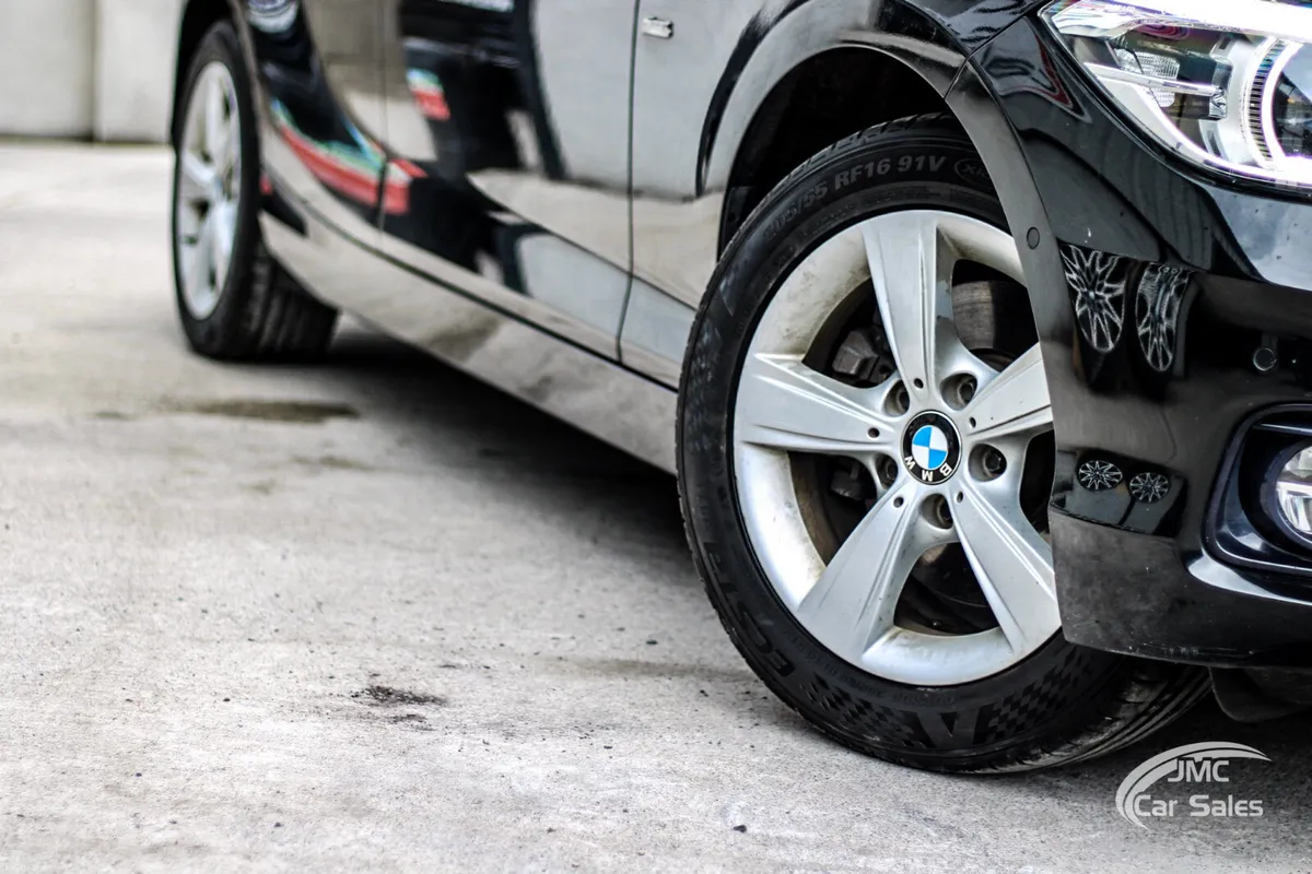 LOW MILES 2018 BMW 1-SERIES  SPORT - Image 5