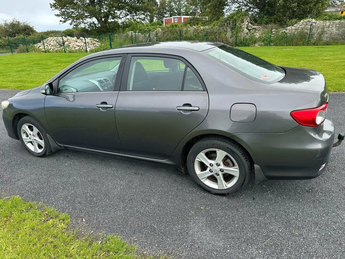 Toyota Corolla 2011 - Image 3