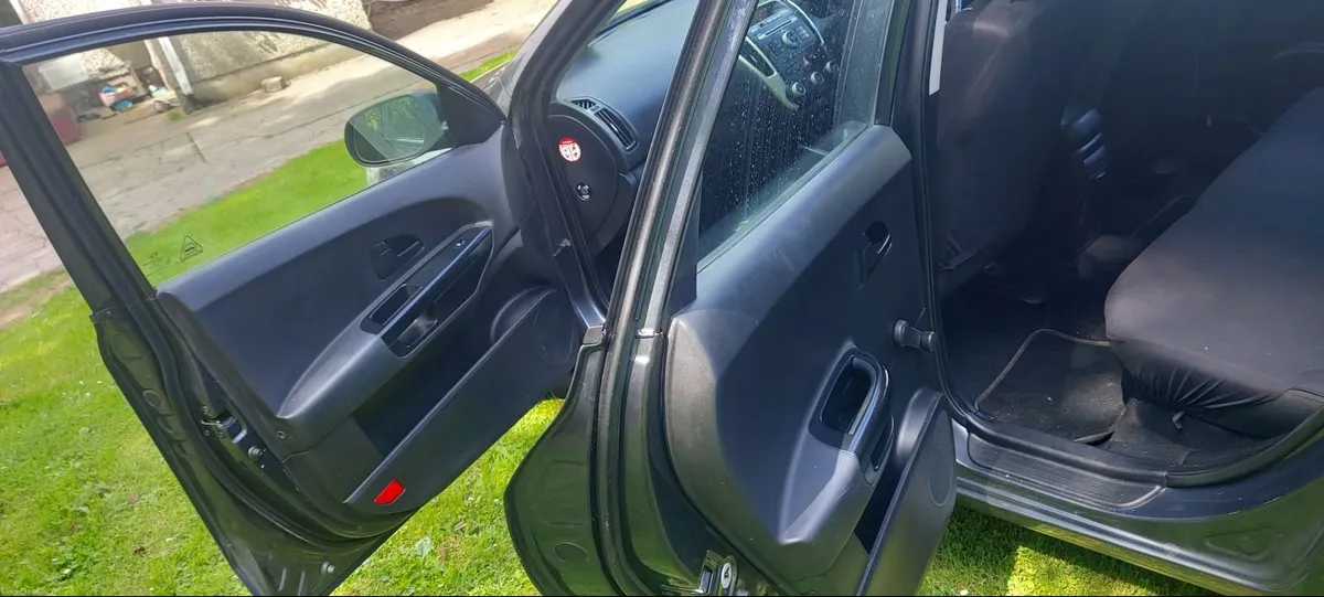 Kia Ceed 2011 - Image 3