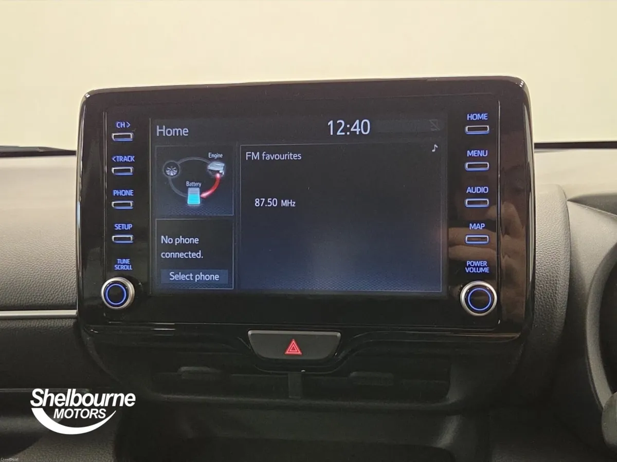 Toyota Yaris 1.5 Hybrid Design 5dr CVT - Image 5
