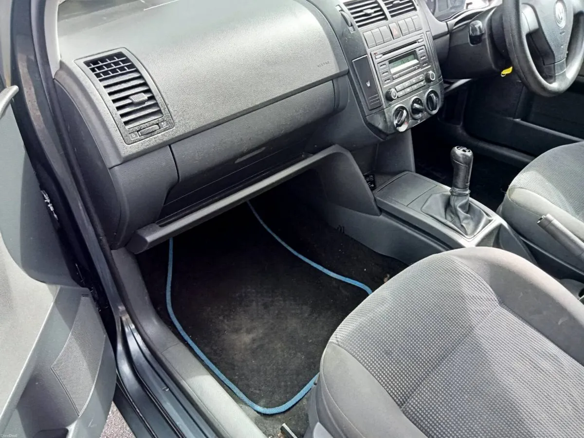 Volkswagen Polo - Image 5