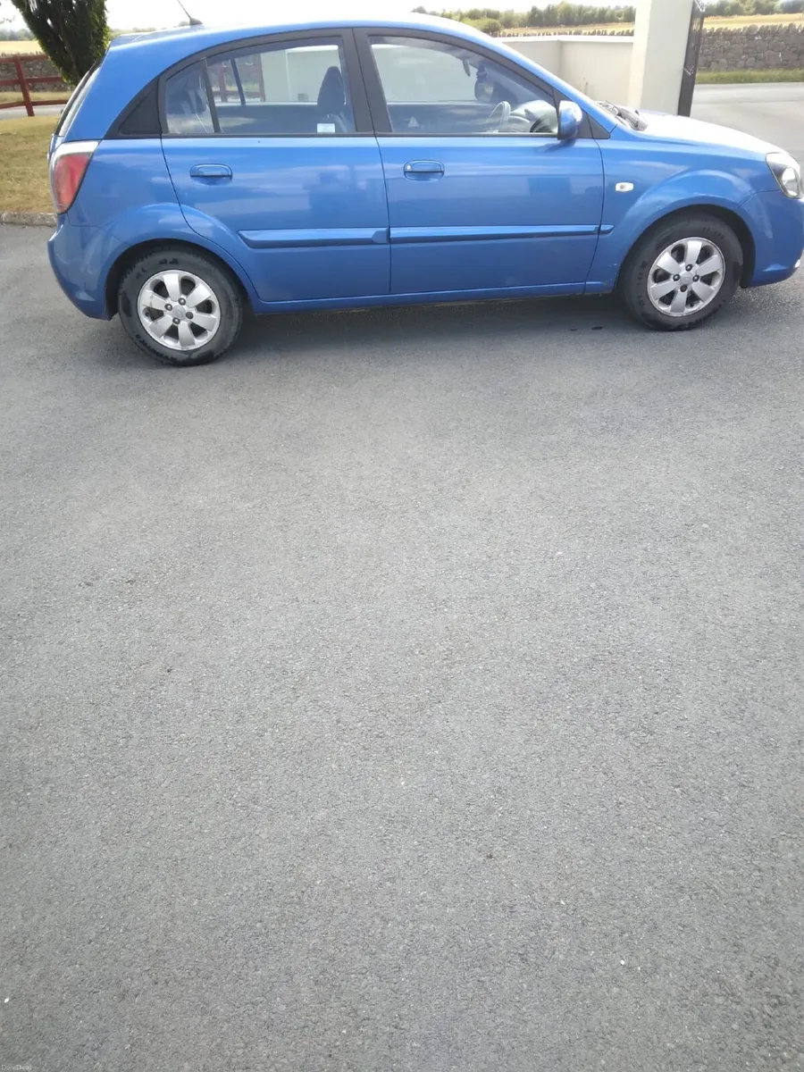Kia Rio 2010 - Image 1