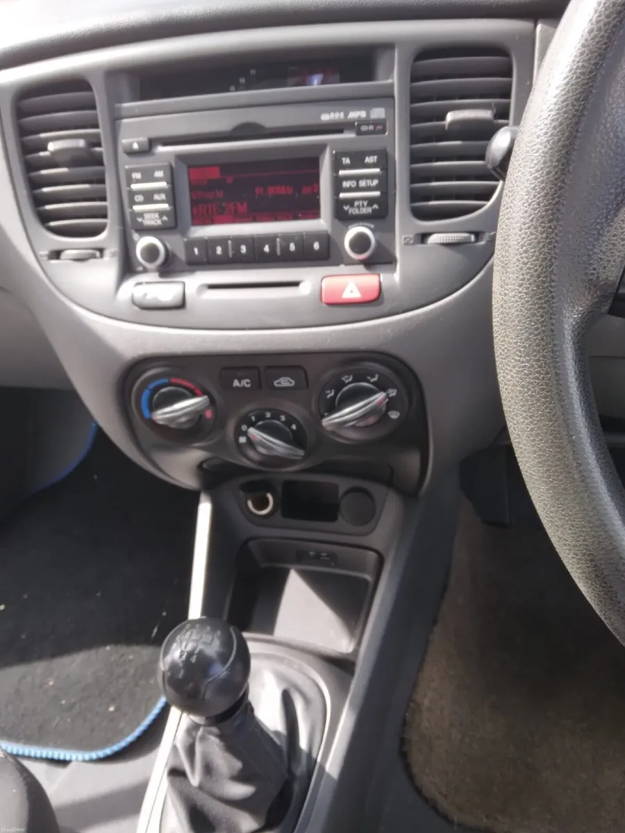 Kia Rio 2010 - Image 6