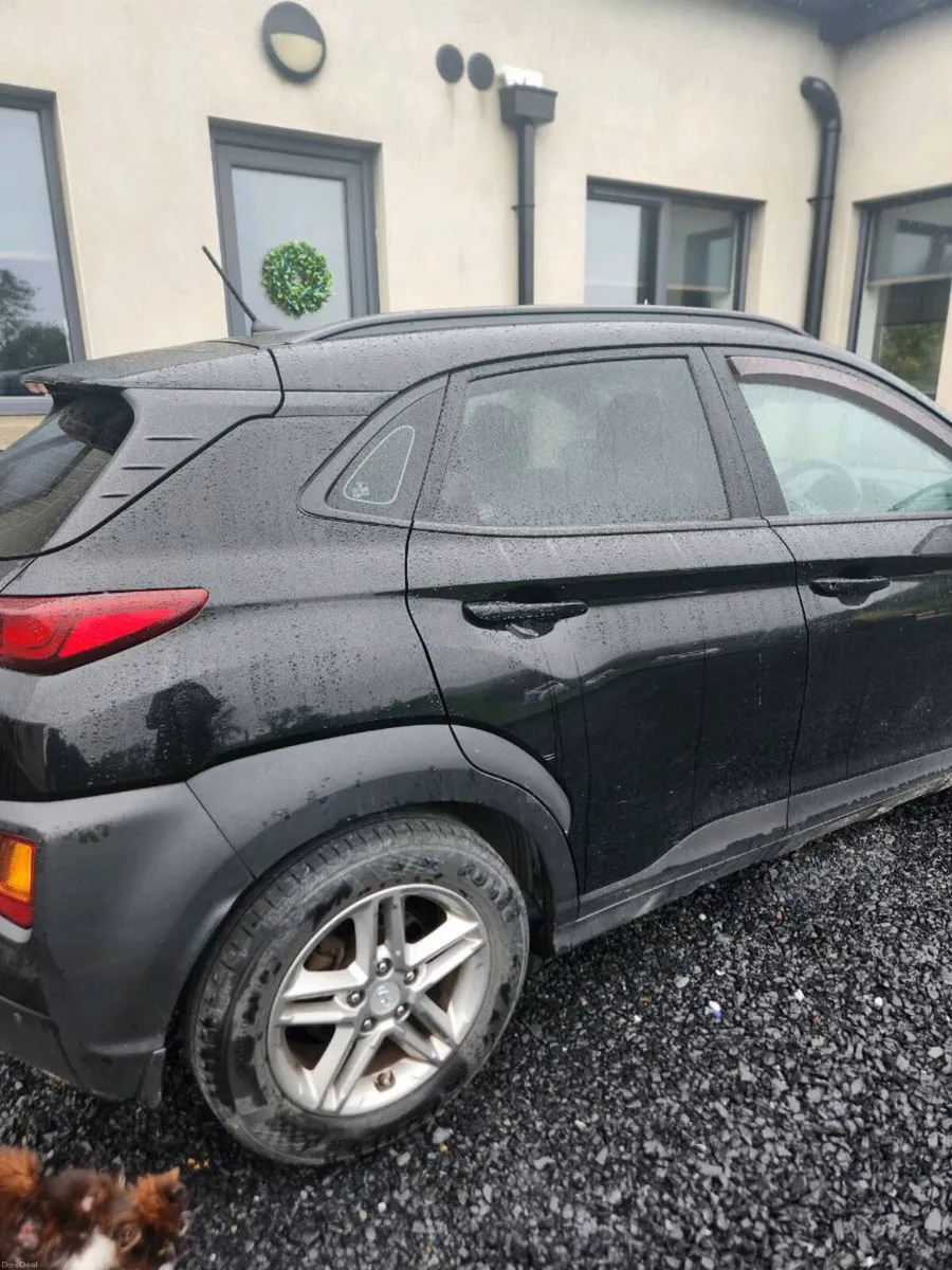 Car - Image 3