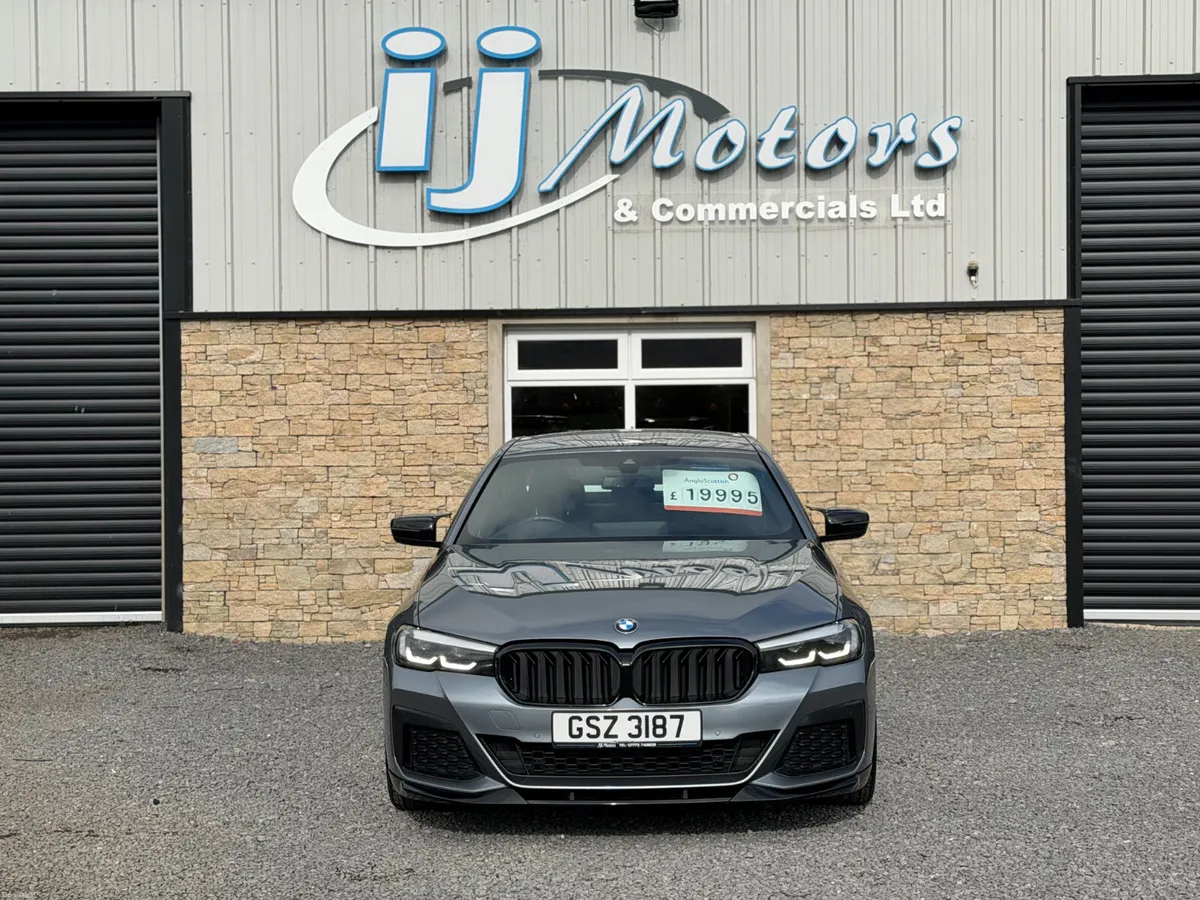 22 BMW 520D 2.0 MHT M SPORT - Image 2