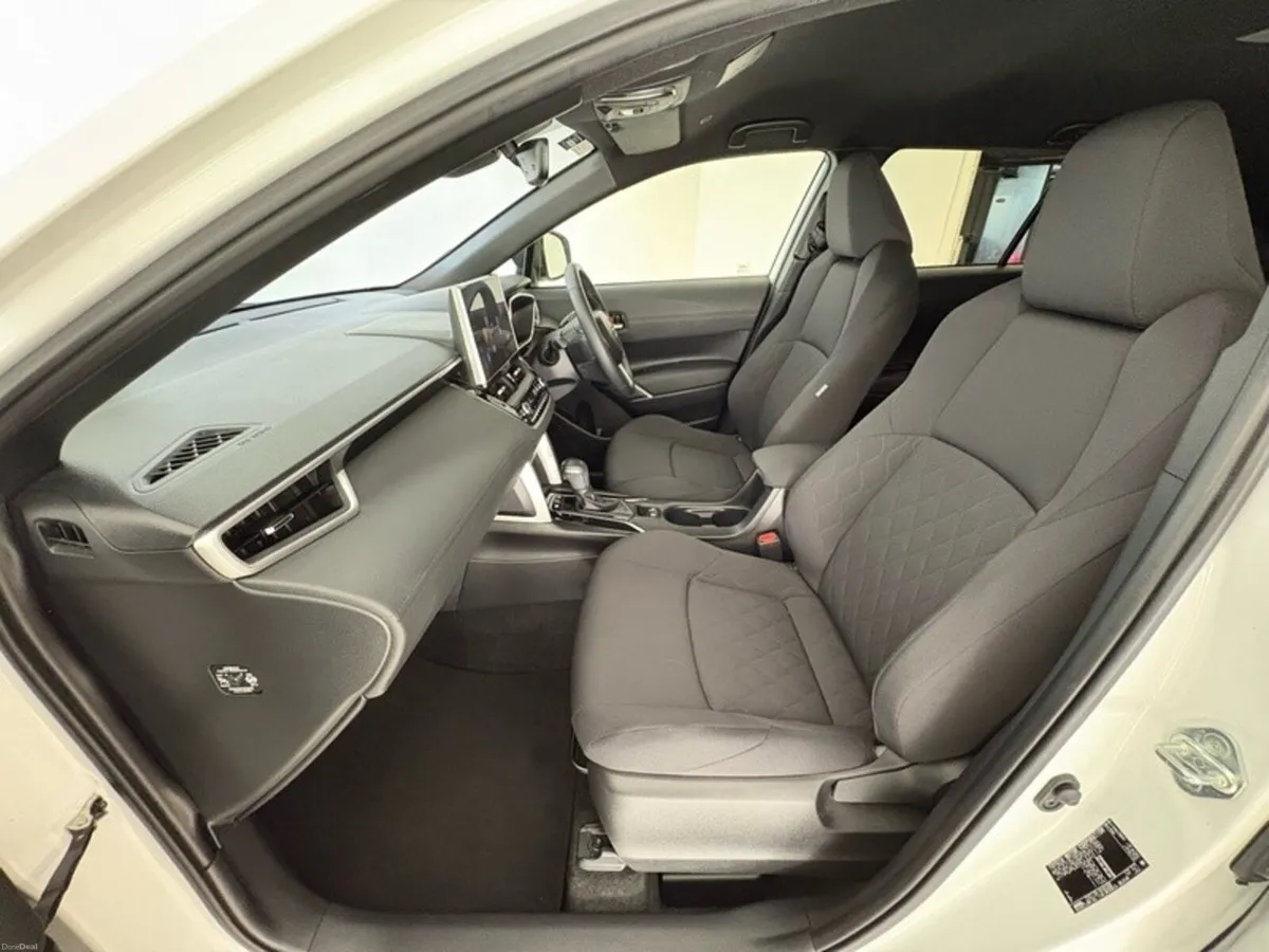 Toyota Corolla Cross Sport Hybrid - Image 6