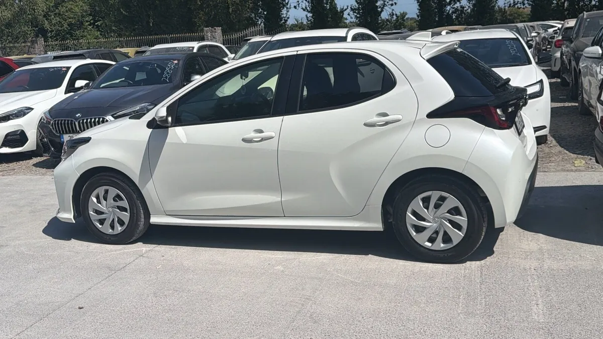 Toyota Yaris Automatic Low Mileage - Image 1