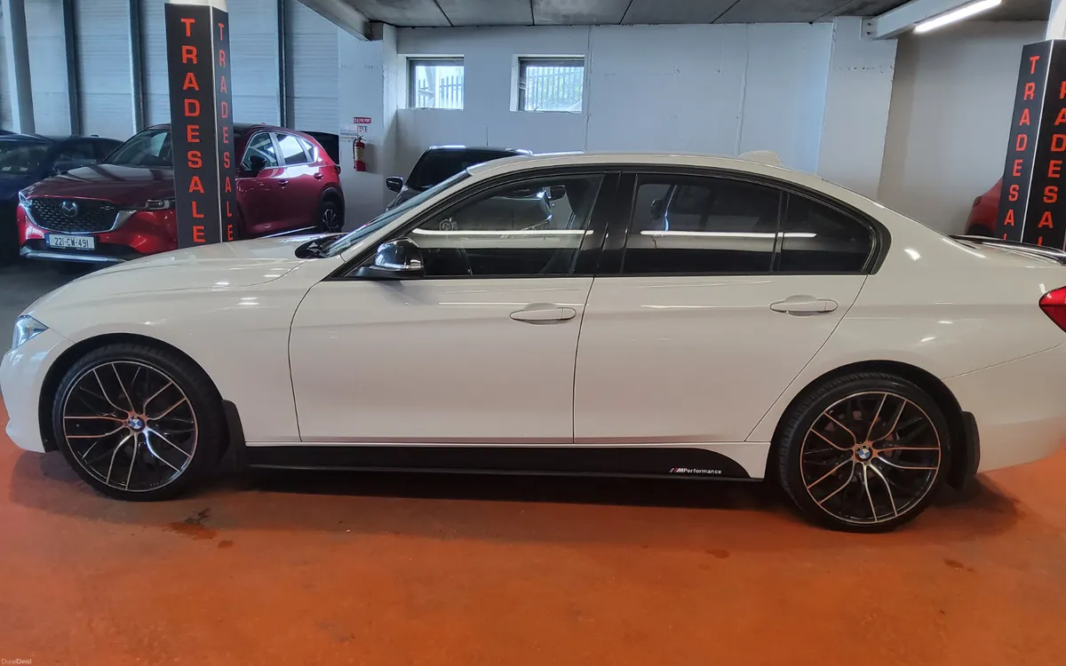 BMW 3-Series 2016 - Image 6