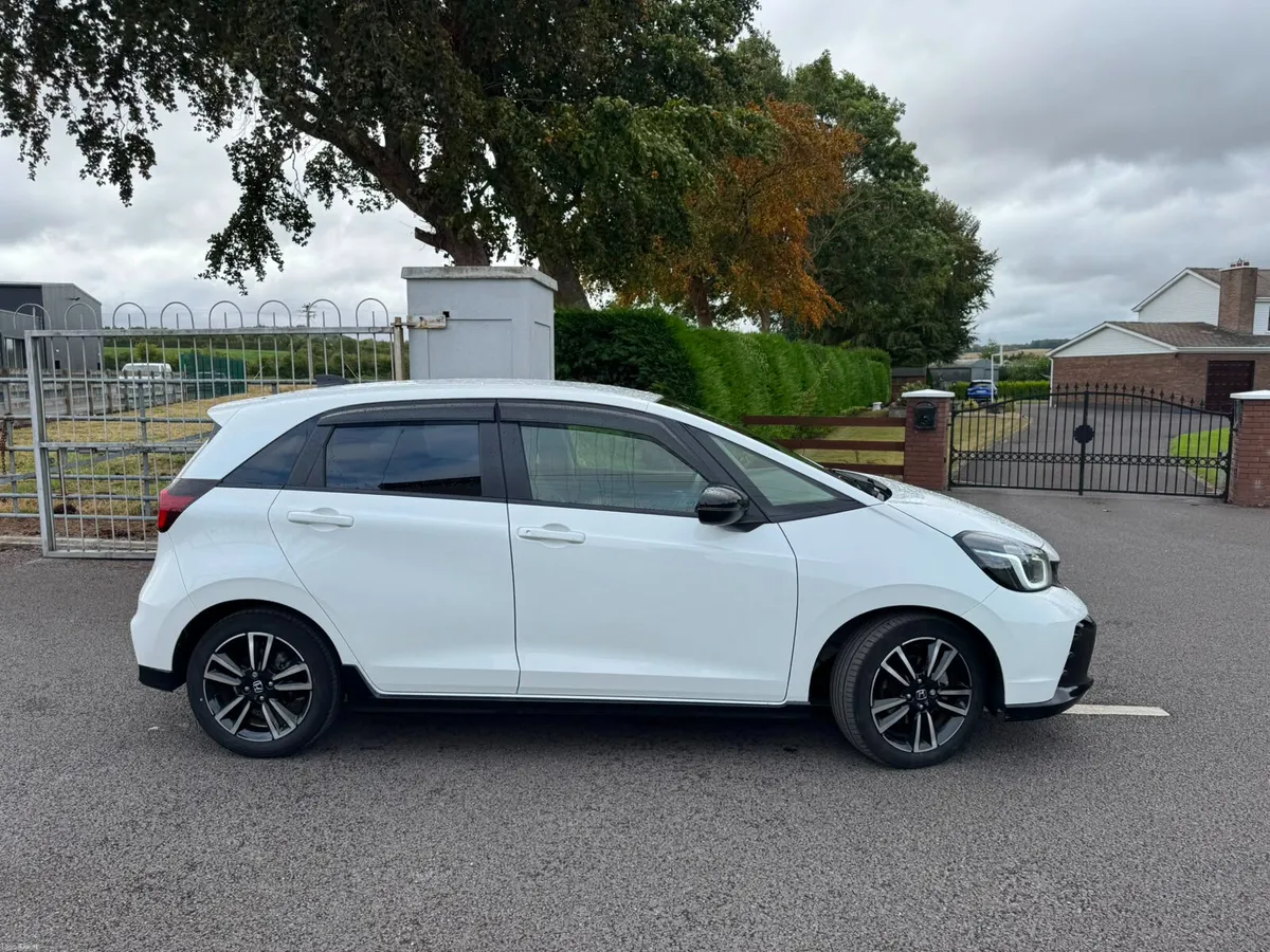 Honda Jazz Advance Sport 2024 - Image 3