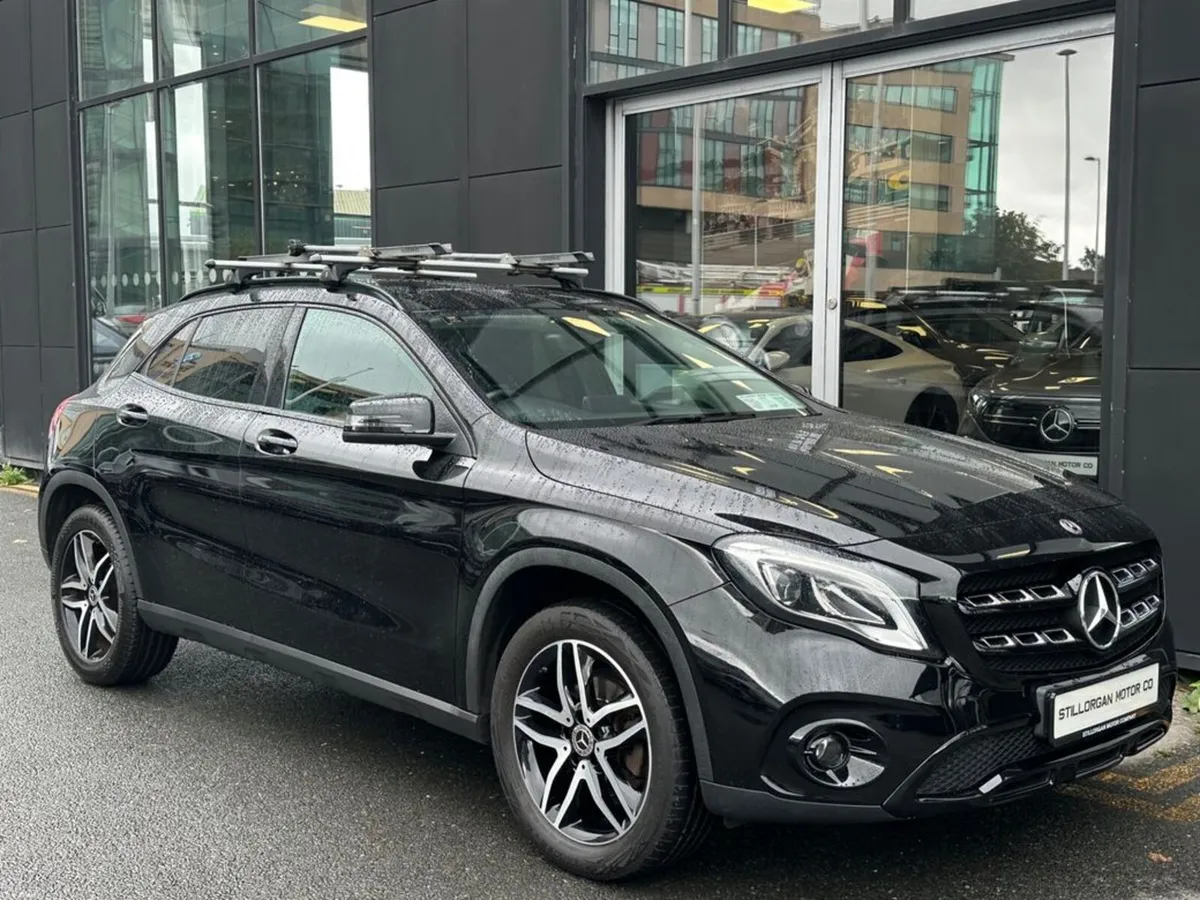 Mercedes-Benz GLA GLA 180 AMG Line Night Edition A - Image 4